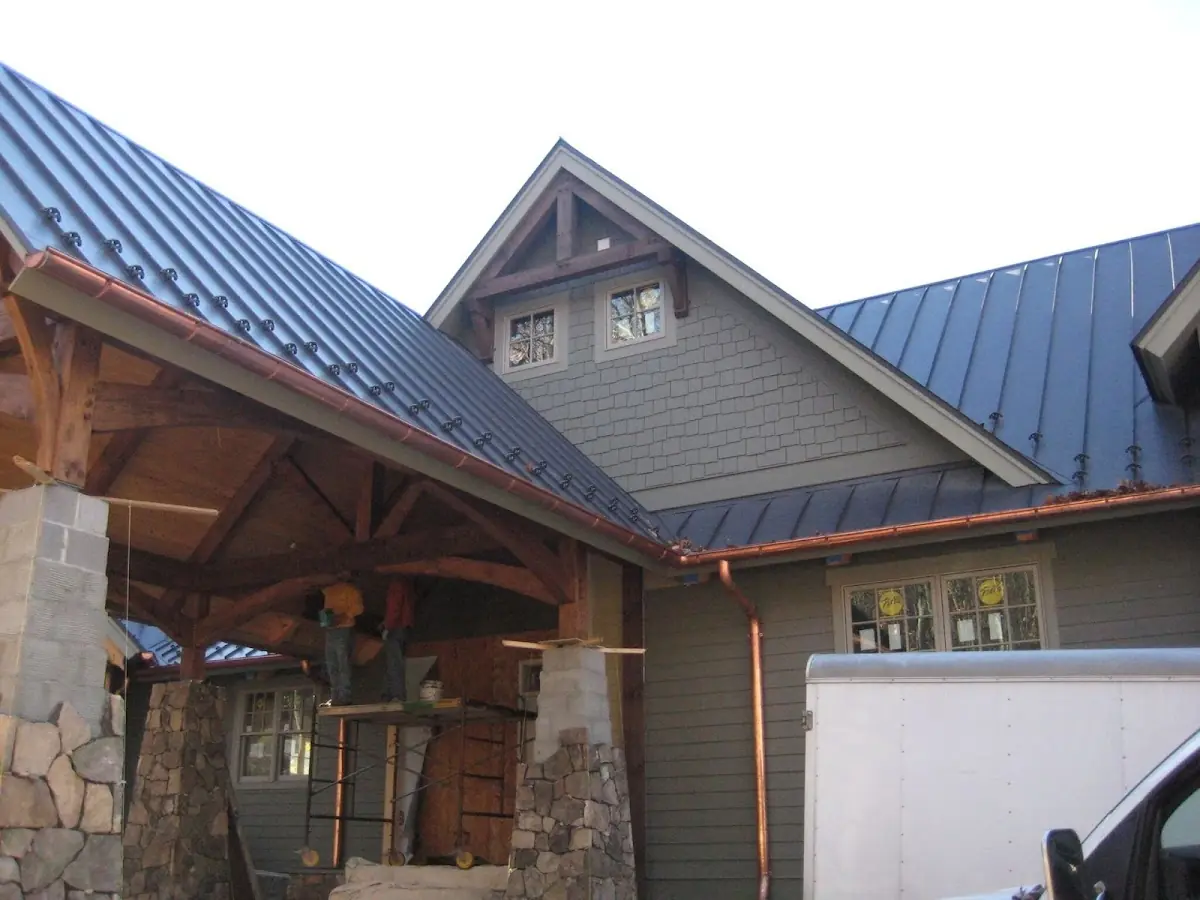 Craftsman Roofing team delivering quality roofing work in Clertoma
